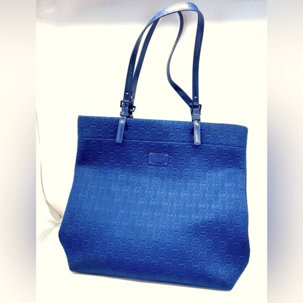 Micheal Kors Jet Set MK Signature Quilted Neoprene Tote Bag